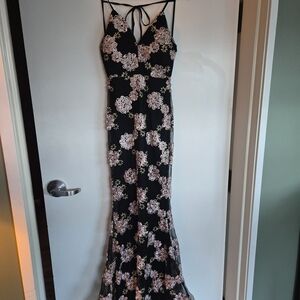 Elegant Black Floral Maxi Dress
